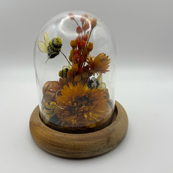 Vintage Dome with wooden base dried flowers with bees Boho cottage core - Picture 4 of 7